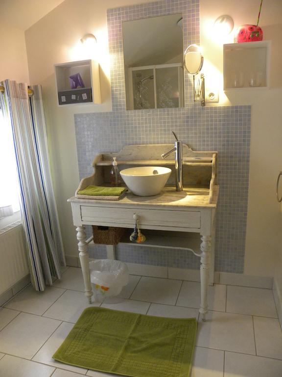 Entre Cour Et Jardin 호텔 Châlons-en-Champagne 객실 사진